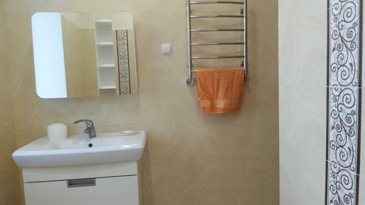 Separate Room Homestay In A Private House, Facilities Shared With Owner Berdychiv Extérieur photo