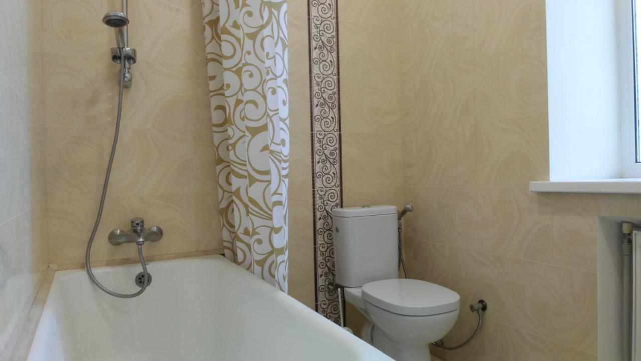 Separate Room Homestay In A Private House, Facilities Shared With Owner Berdychiv Extérieur photo